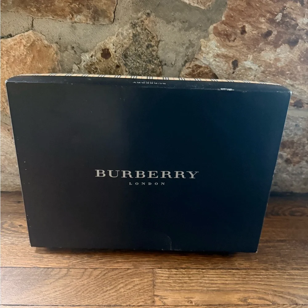 Burberry 3 piece Hand Towel Set New in Box